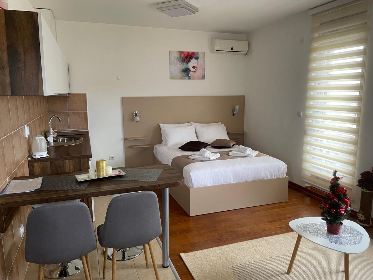 Imperia Apartments Vrnjacka Banja Luaran gambar